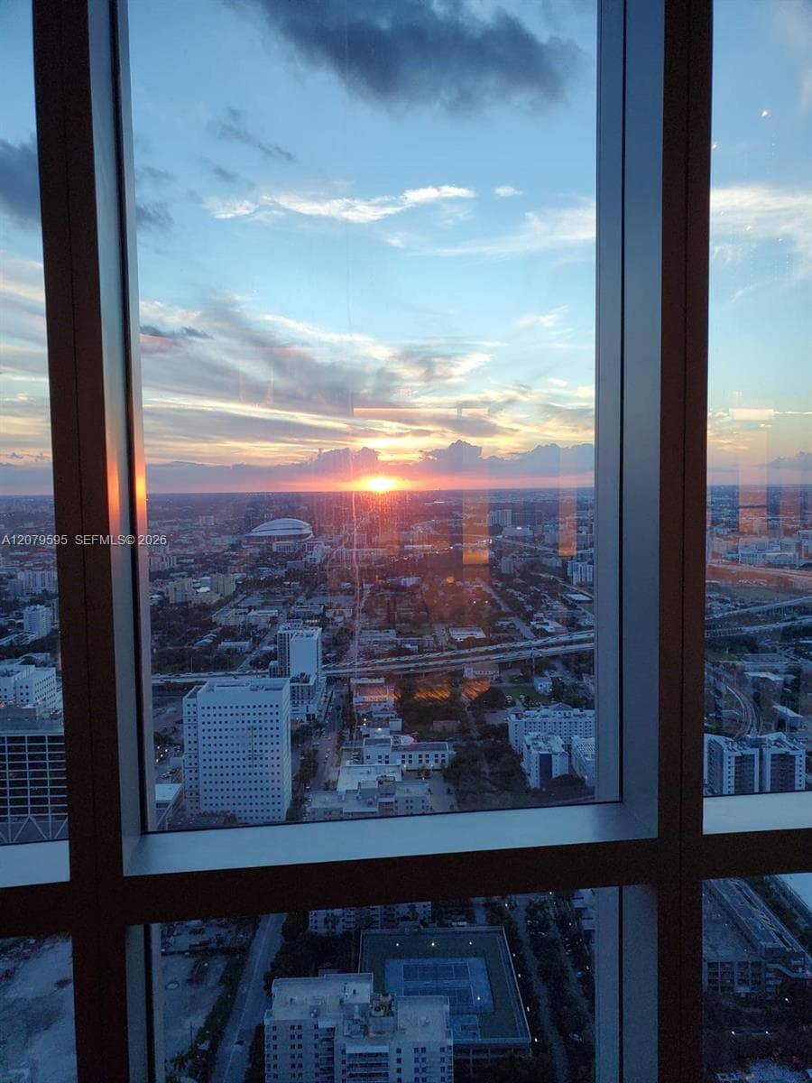 Paramount Miami Worldcenter · #1511 in Miami - Photo 25