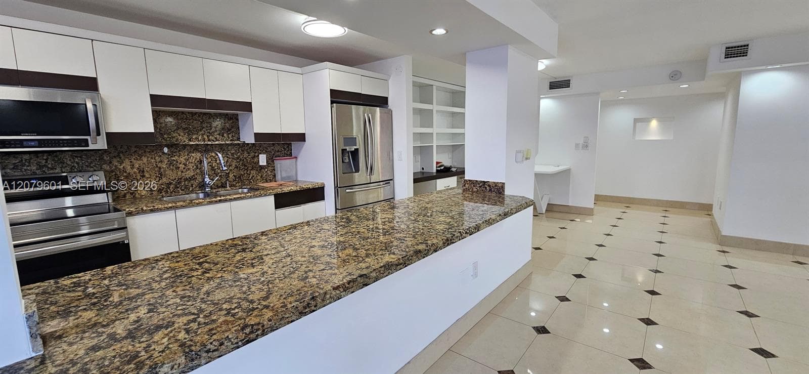 PLAZA DEL PRADO · #1501 in Aventura - Photo 8