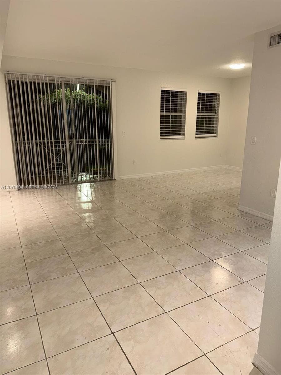Century Park Condo · #208 in Miami - Photo 5