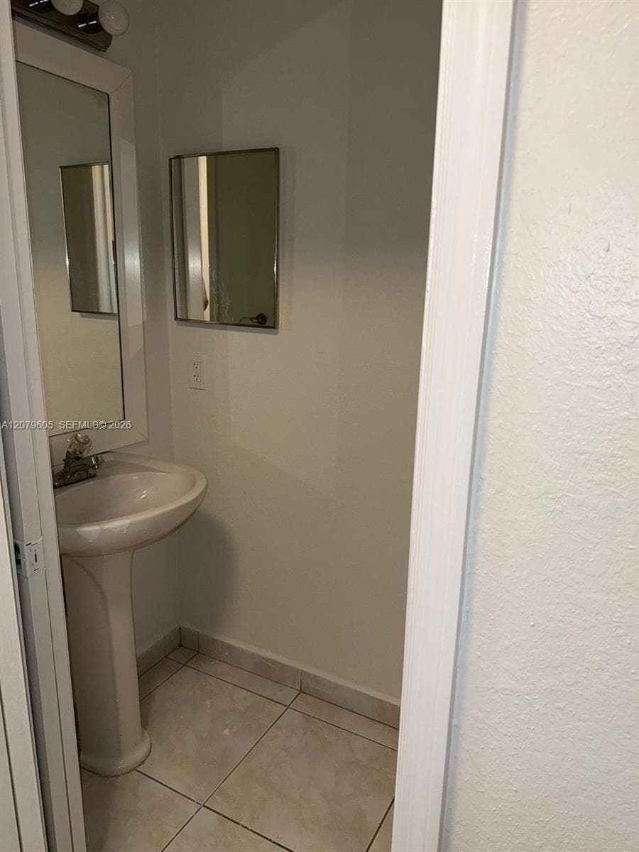 Century Park Condo · #208 in Miami - Photo 8