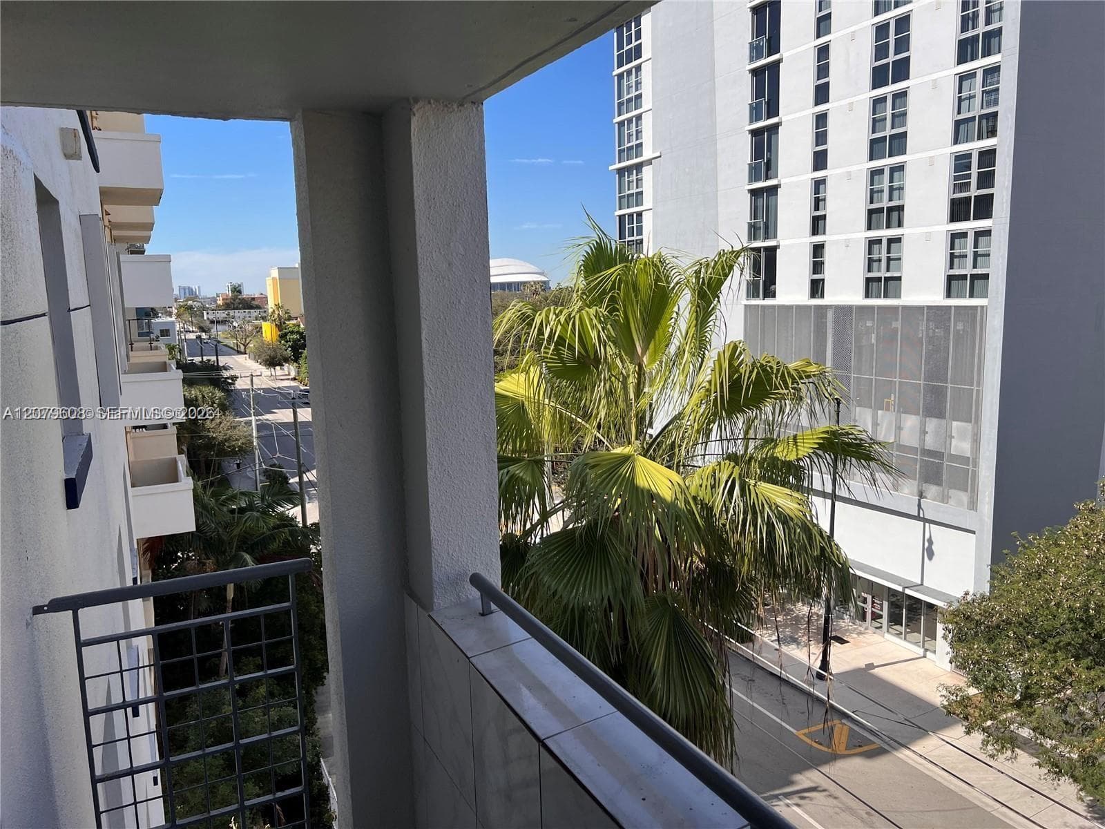 Rioplaza Condominium South · #611 in Miami - Photo 2