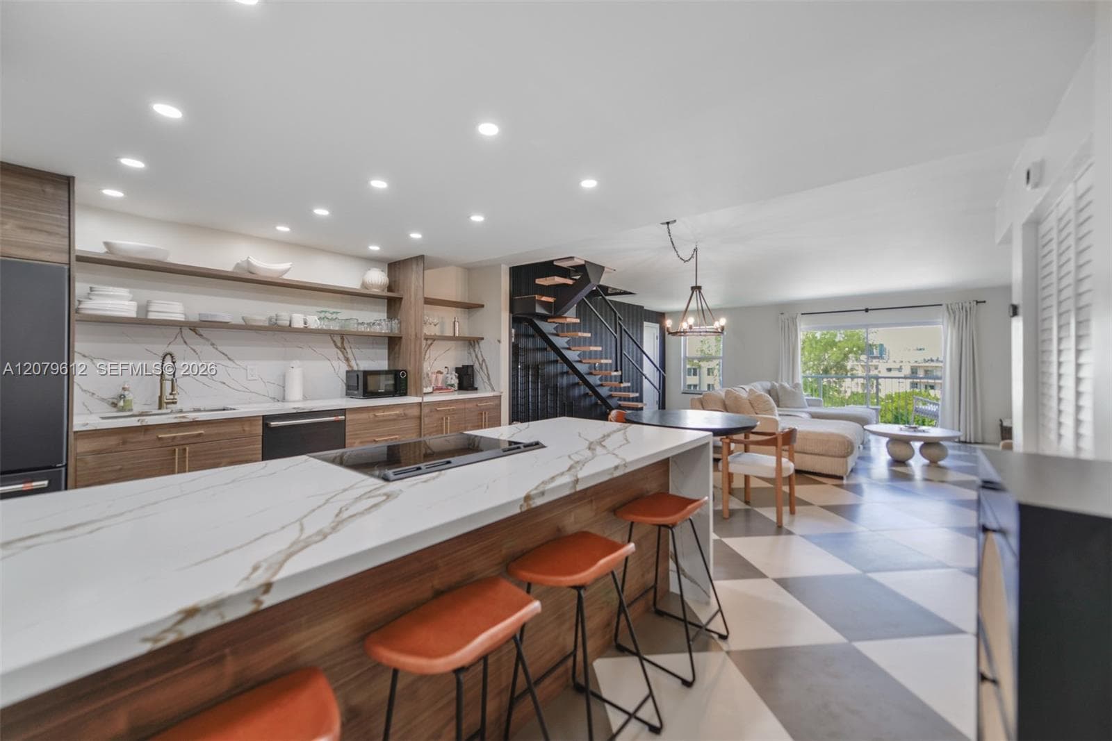 TOWNE ROYALE · #PH14 in Sunny Isles Beach - Photo 1