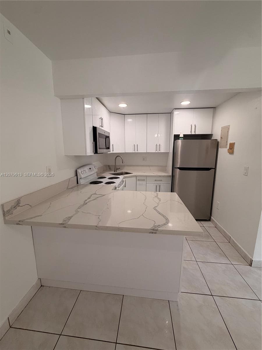 SUNSET VILLAS CONDO · #108-2 in Miami - Photo 3