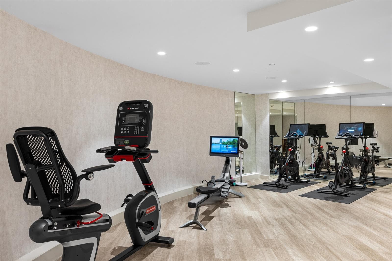Presidential Place Gym