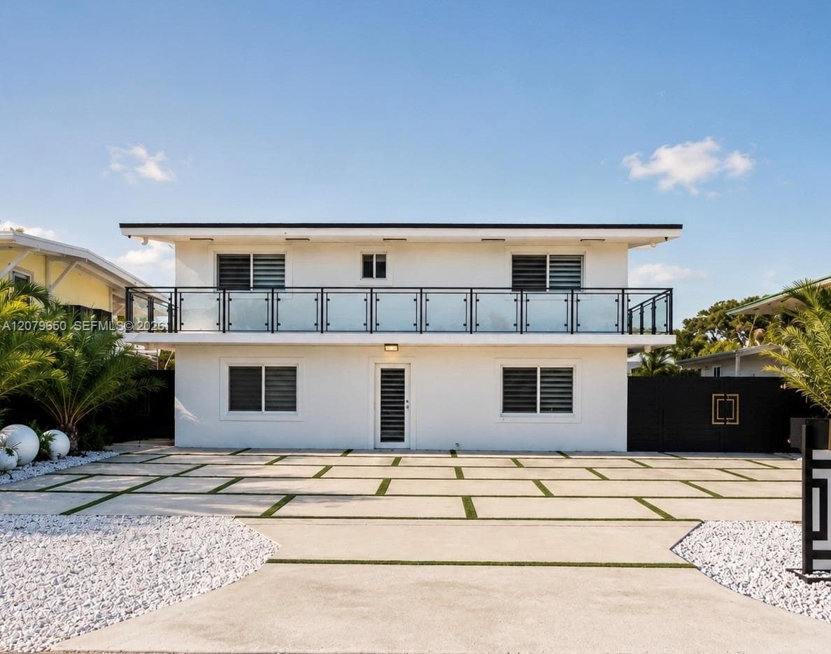 71 Coral Dr photo 1