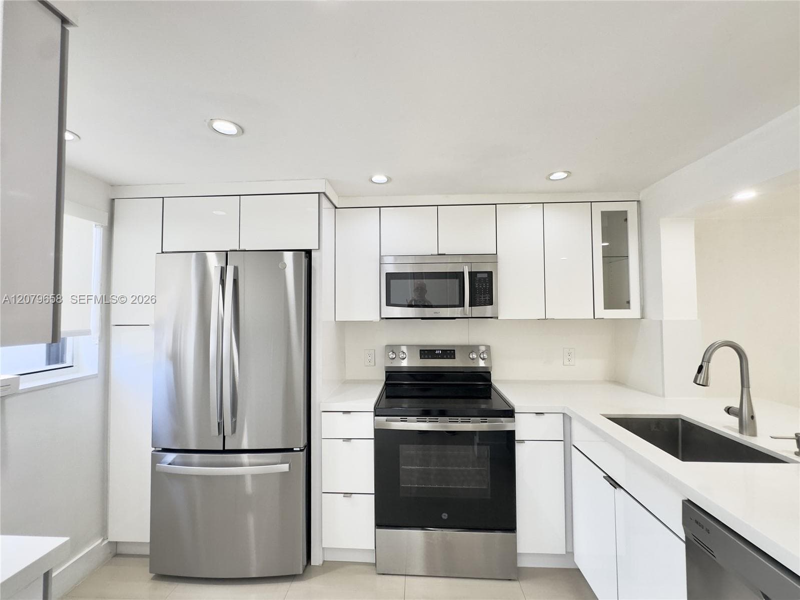 8010 SW 152nd Ave #211 photo 4
