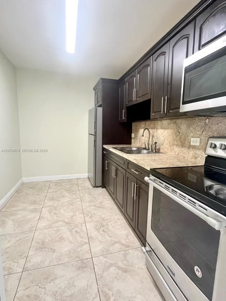 BEAUTIFUL KITCHEN