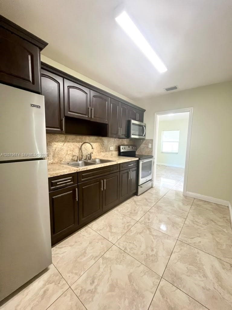 BEAUTIFUL KITCHEN