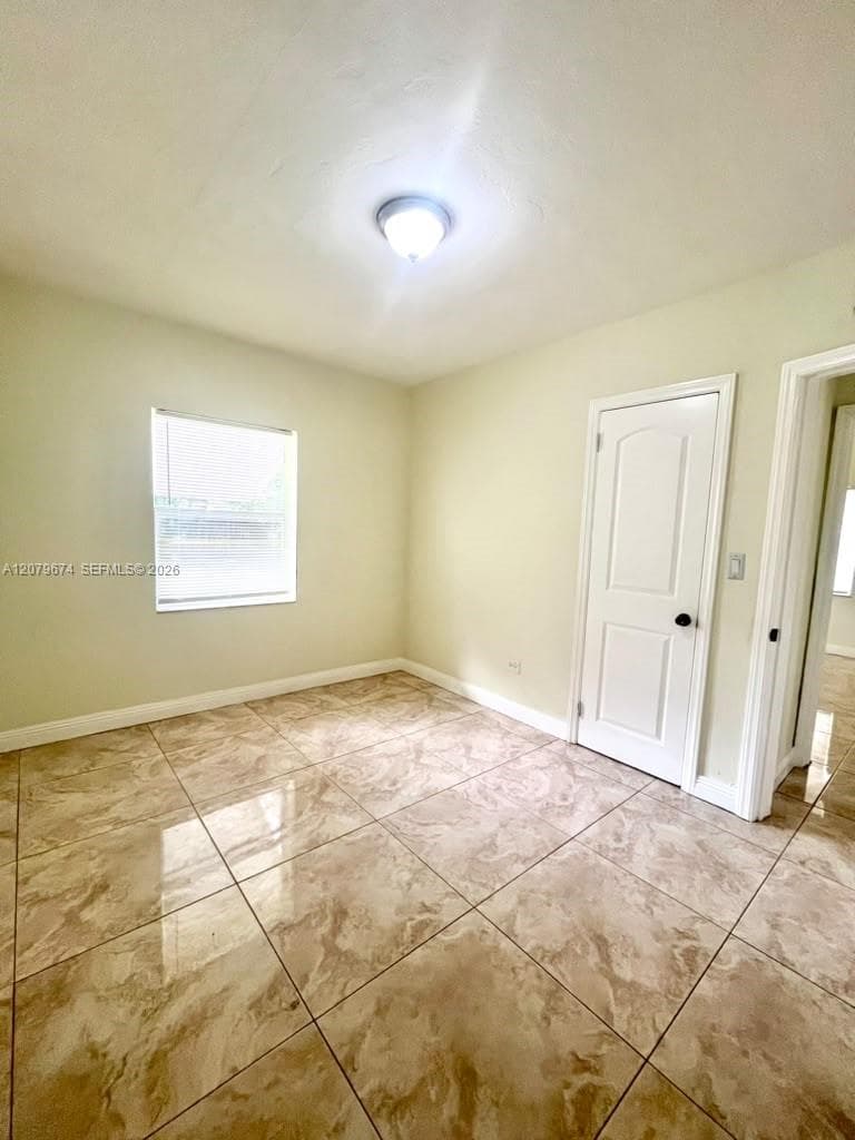 1840 NE 182 ST photo 9