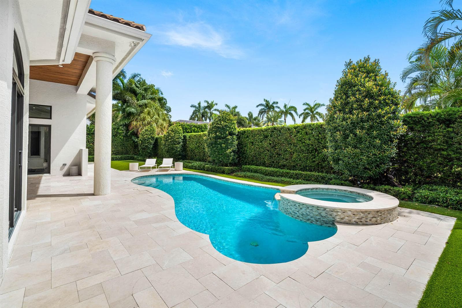 2212_Acorn_Palm_Road_27