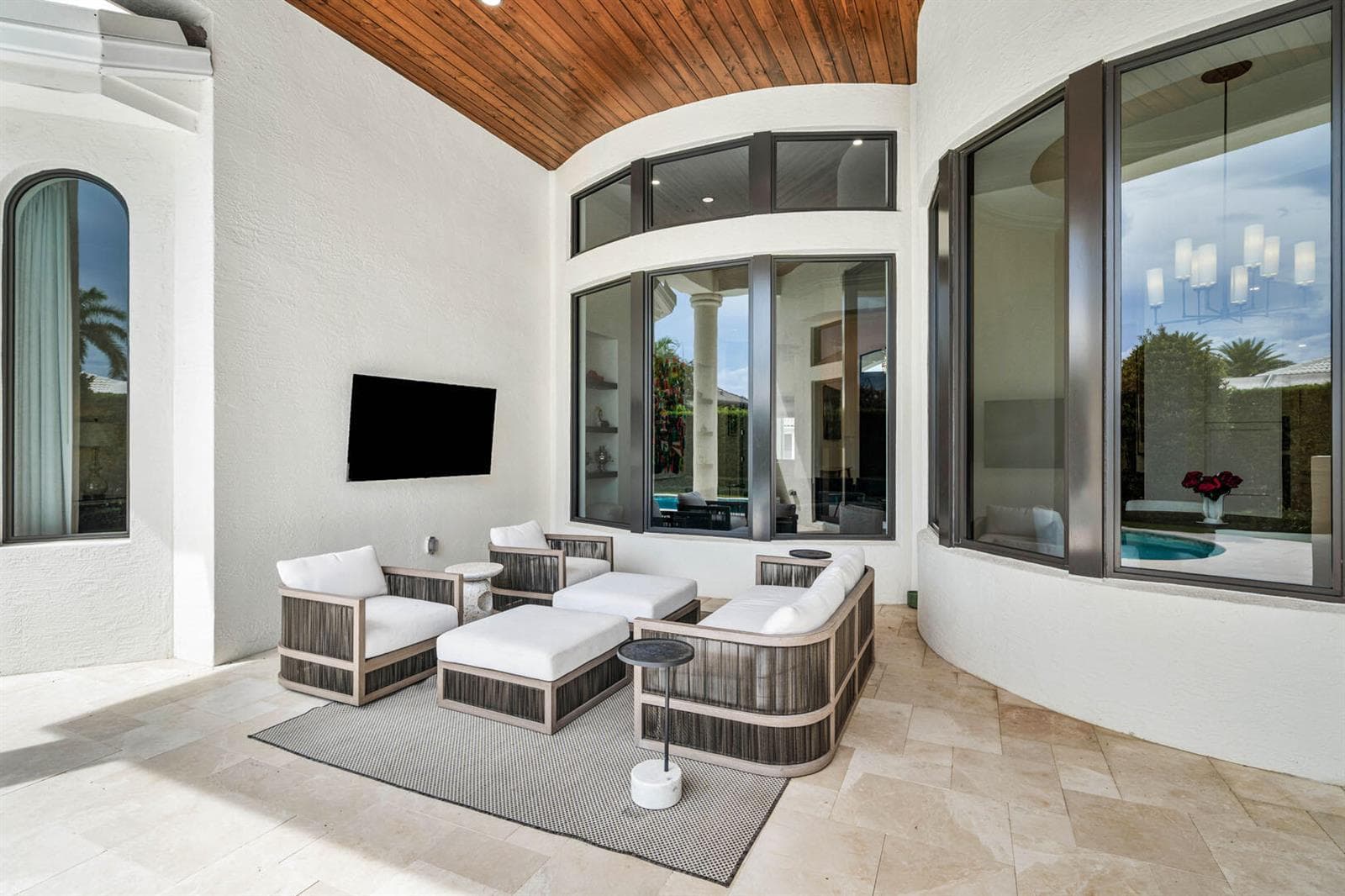 2212_Acorn_Palm_Road_22
