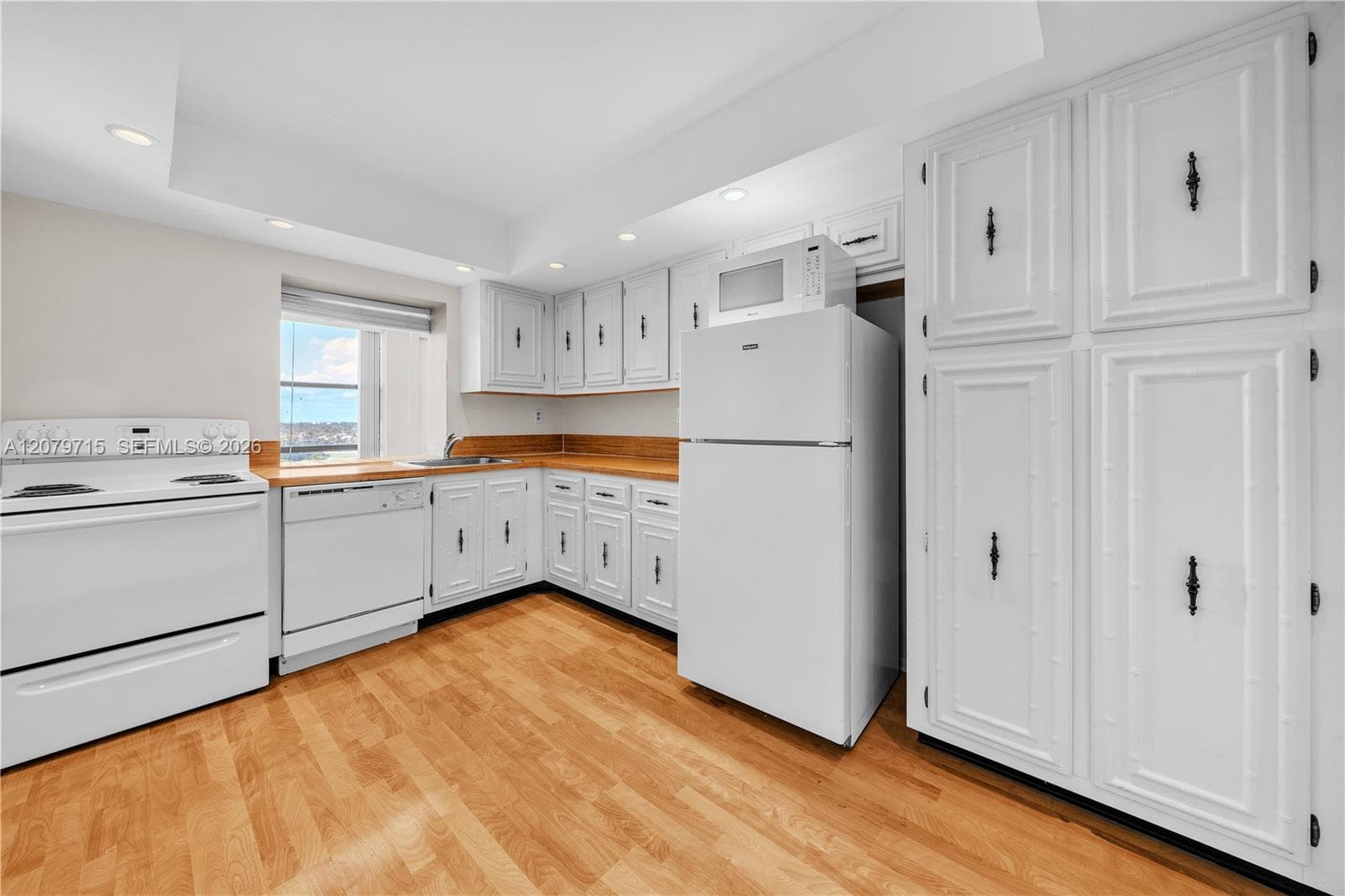 Oceanview Park · #925 in Hallandale Beach - Photo 13