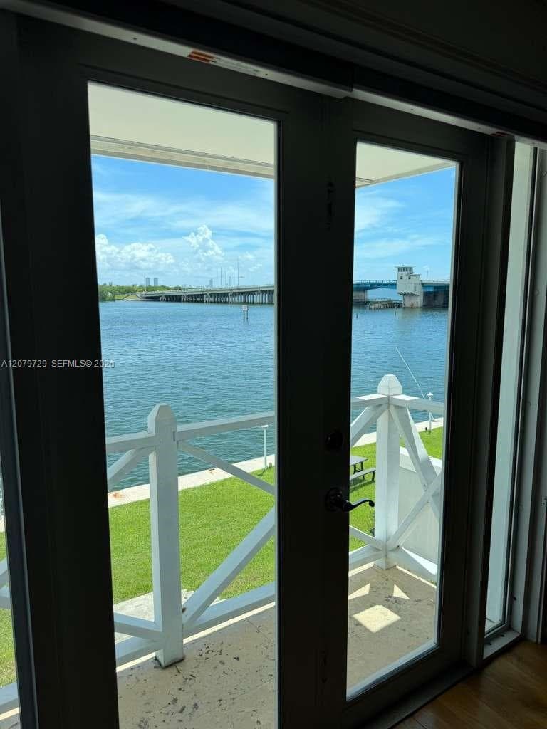 8031 NE Bayshore Ct #8031 photo 9