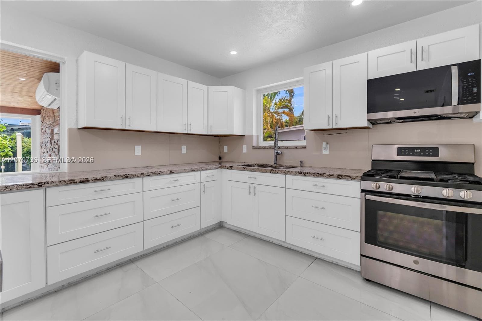 9450 SW 25th Dr photo 13