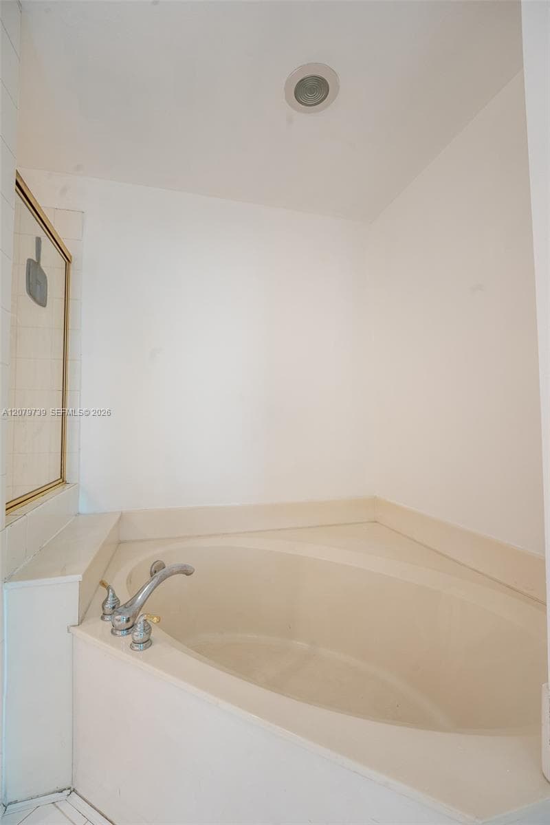 DORAL ISLES CAPTIVE · #102 in Doral - Photo 13