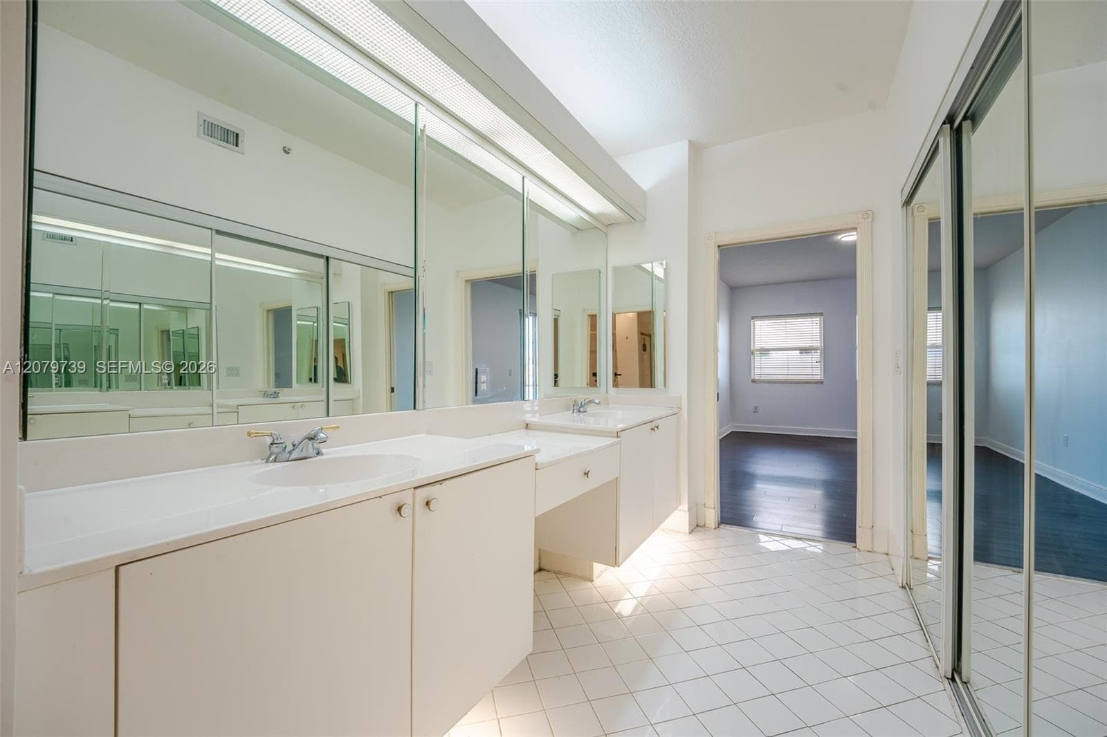 DORAL ISLES CAPTIVE · #102 in Doral - Photo 11