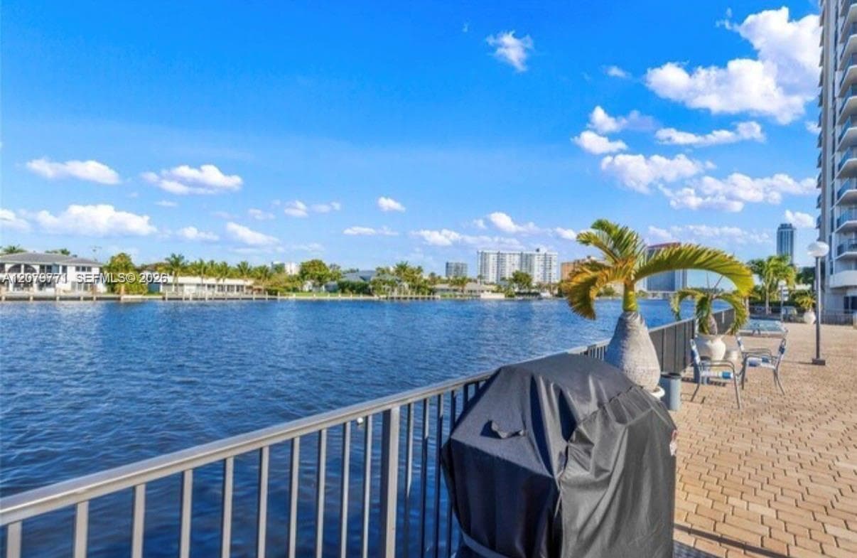 AVANT GARDE CONDO · #1004 in Hallandale Beach - Photo 18