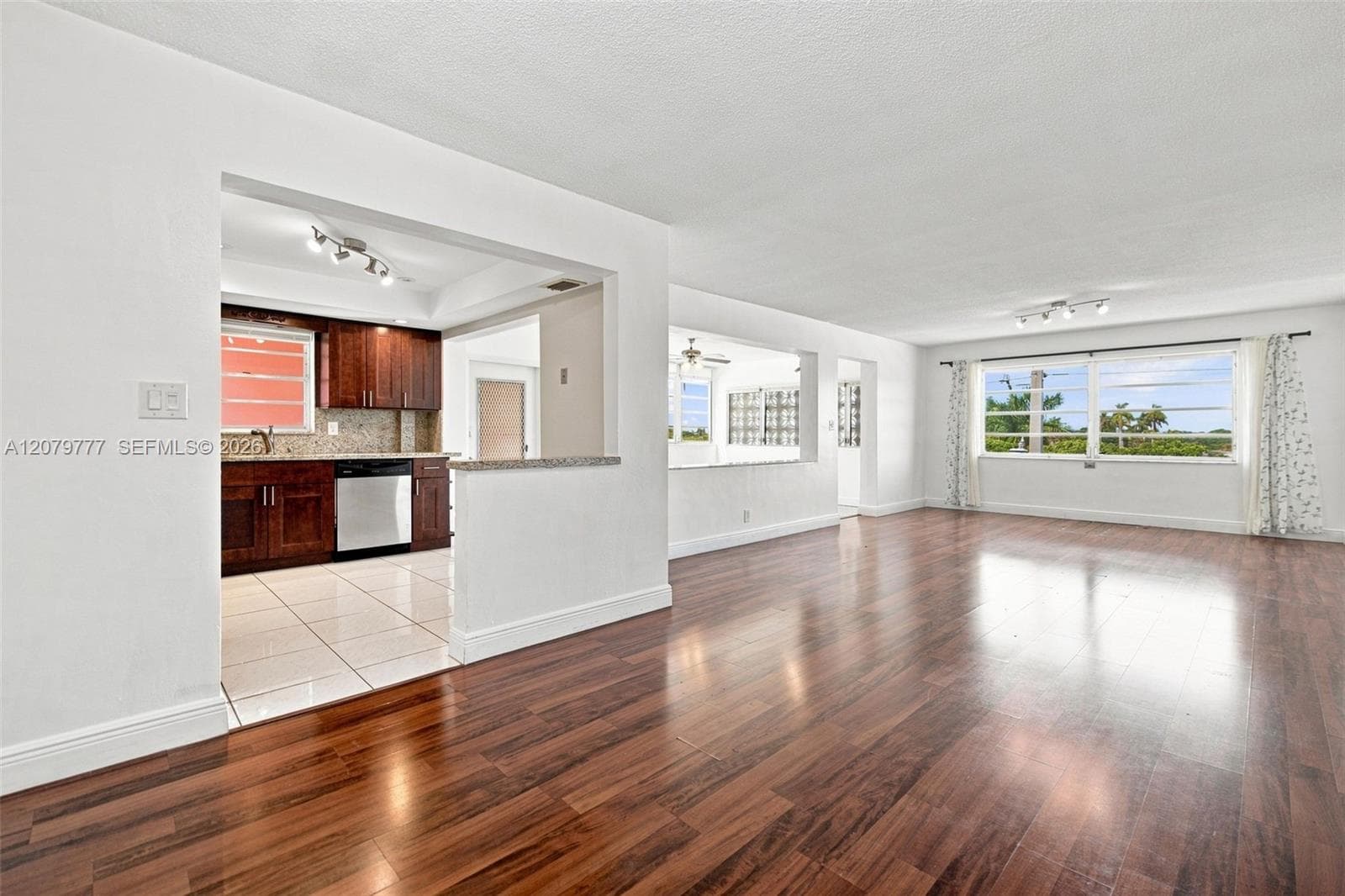 ELDORADO PLAZA WEST CONDO · #1D in Hallandale Beach - Photo 6