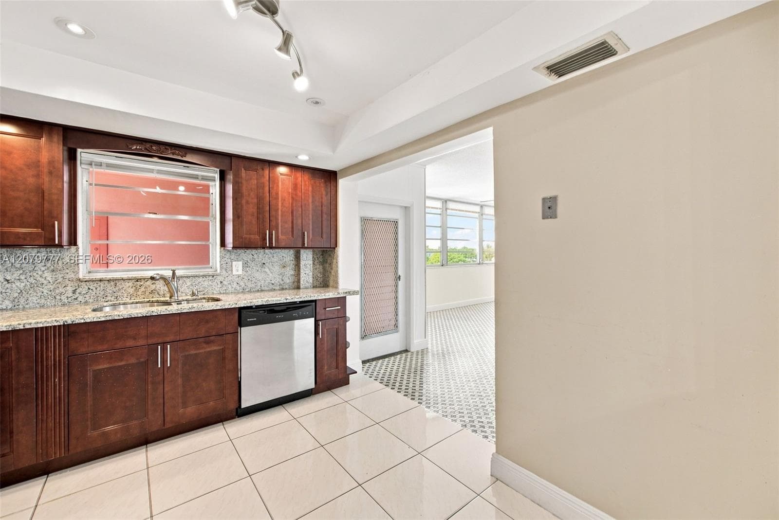 ELDORADO PLAZA WEST CONDO · #1D in Hallandale Beach - Photo 3