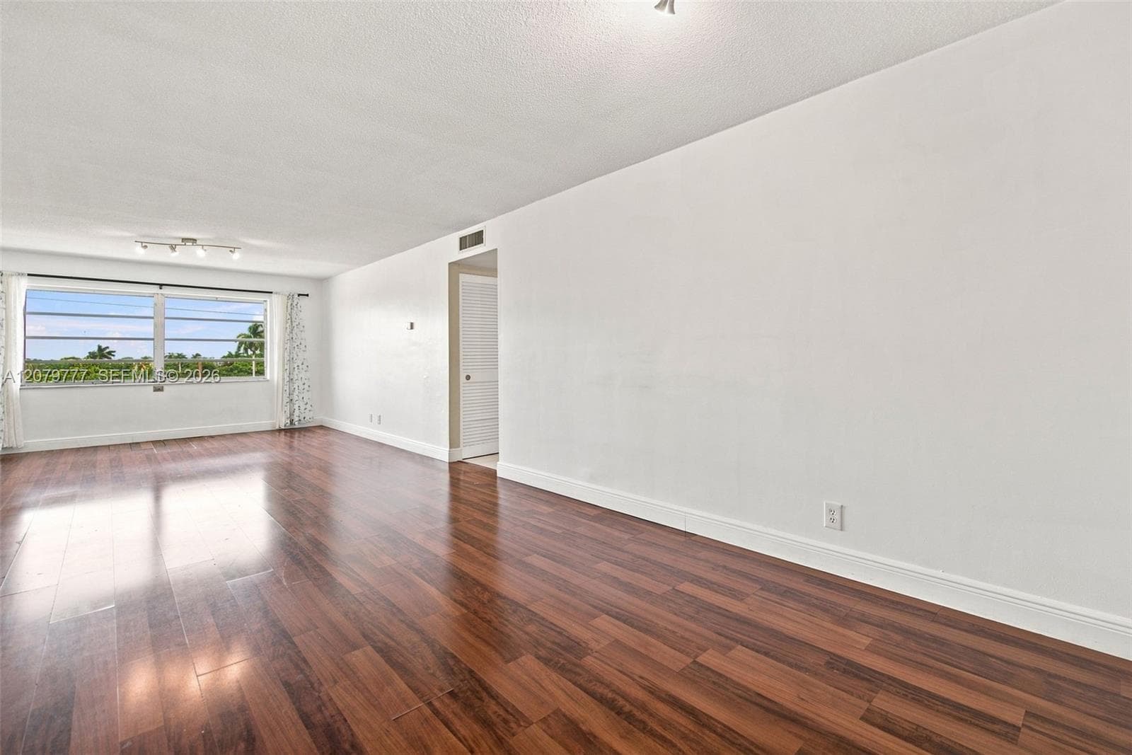 ELDORADO PLAZA WEST CONDO · #1D in Hallandale Beach - Photo 5