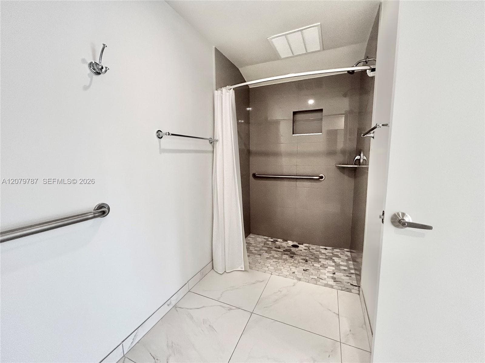 BRICKELL RIVERVIEW · #404 in Miami - Photo 11