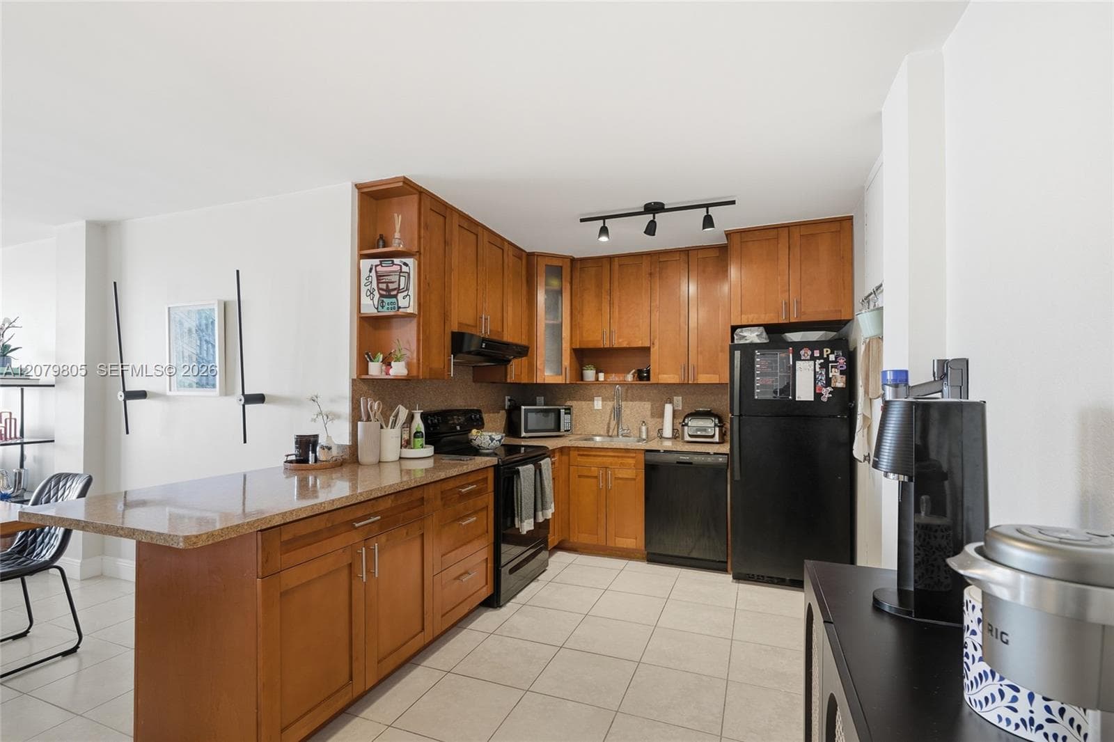PALM BAY CONDOMINIUM · #2B in Miami - Photo 7