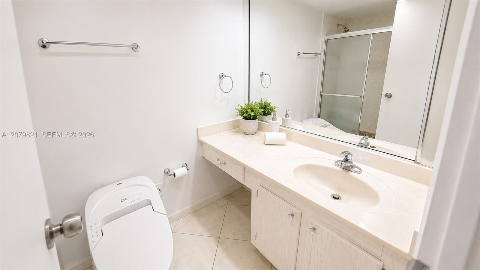 WINSTON 400 · #1215 in Sunny Isles Beach - Photo 8