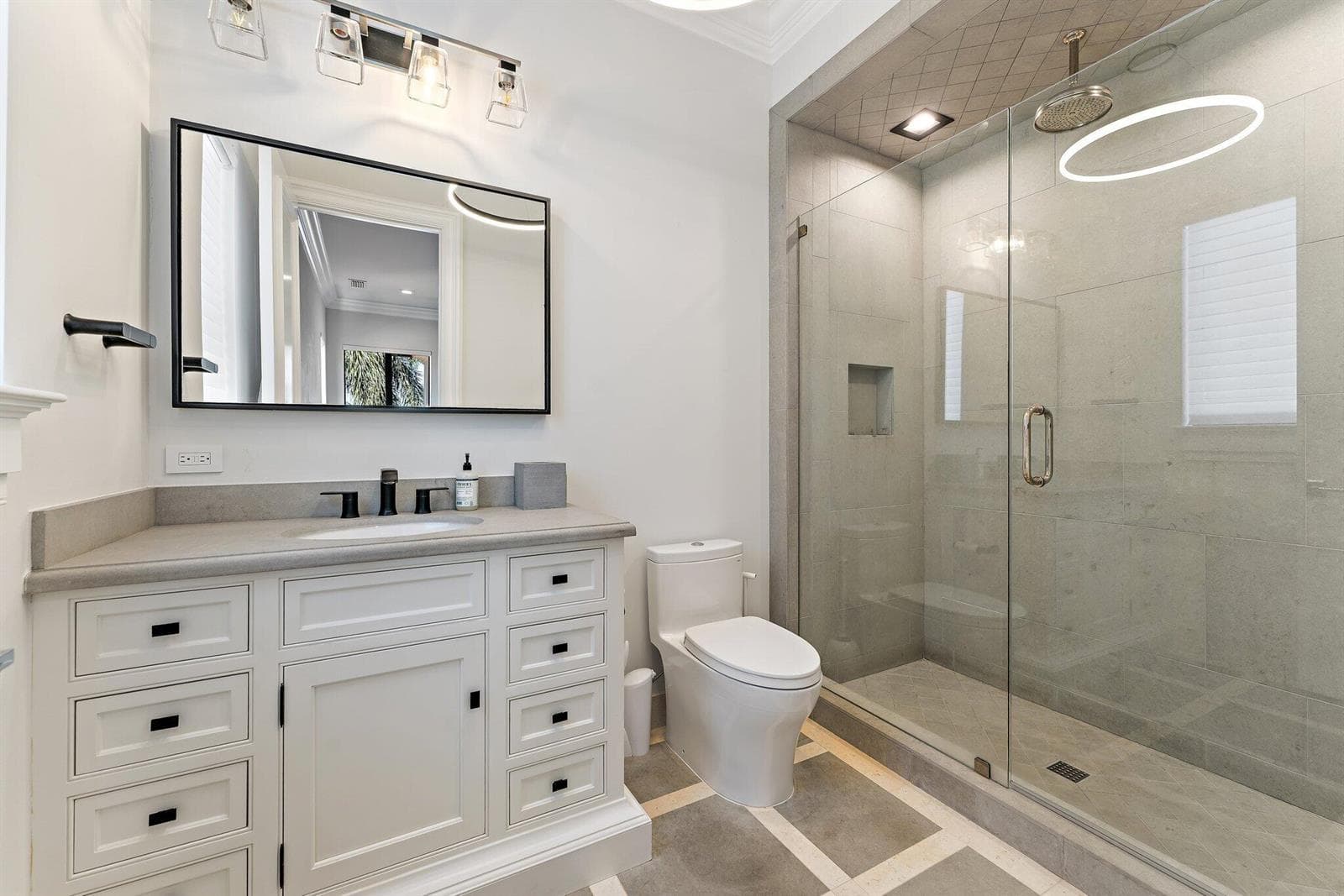 2nd FL Guest Bath