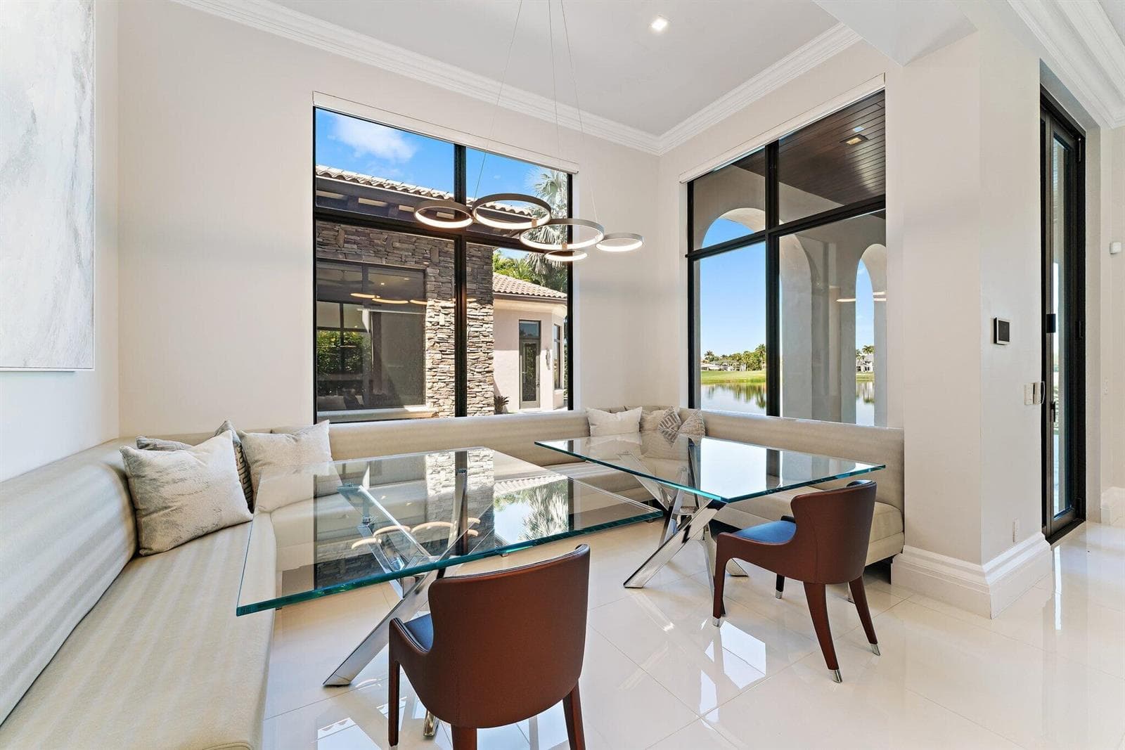 Breakfast Room