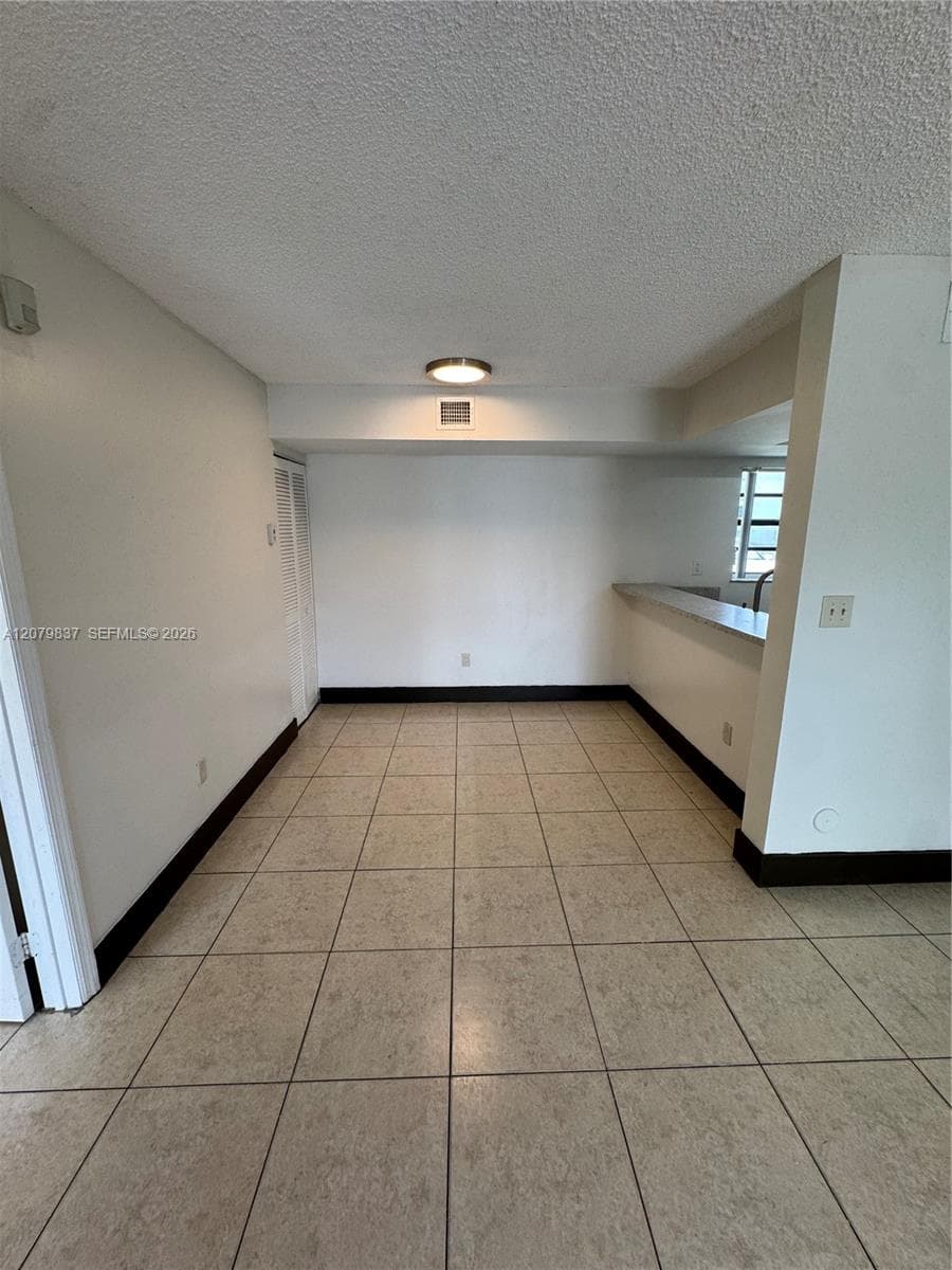 Moors Pointe Condo · #2-17 in Miami - Photo 4