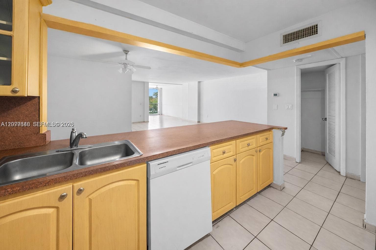 Ocean Park Condominium · #205 in Miami Beach - Photo 18