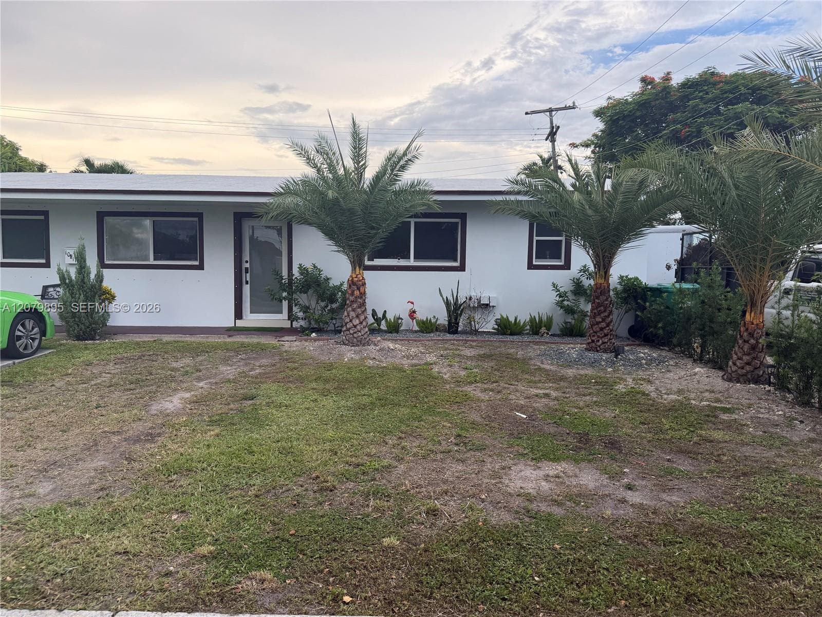 10411 SW 51st St photo 3
