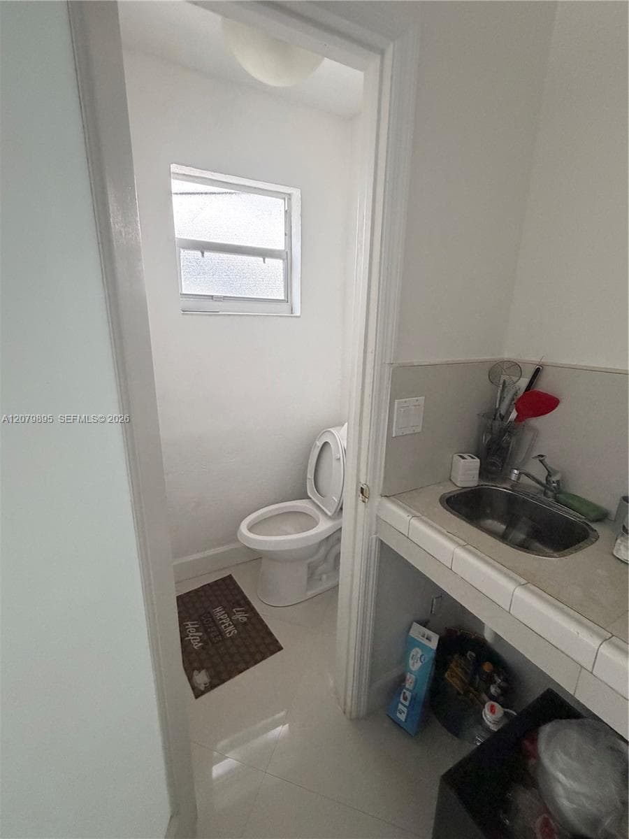 10411 SW 51st St photo 35