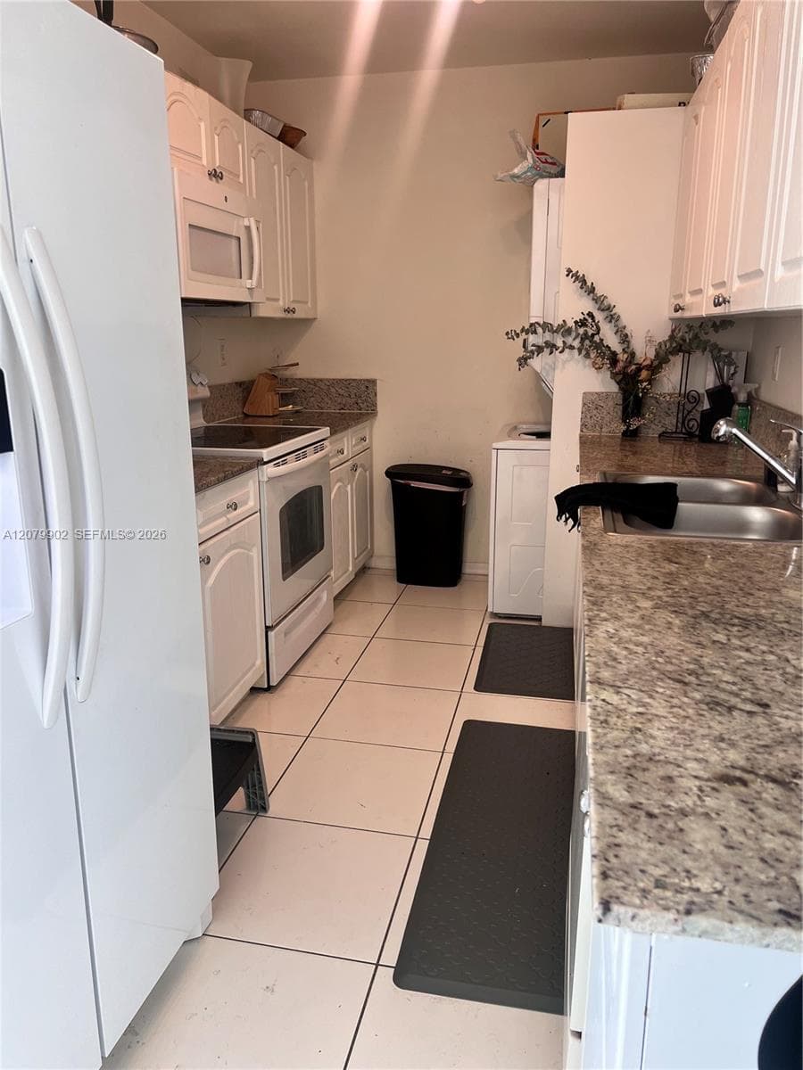 17000 N Bay Rd · #841 in Sunny Isles Beach - Photo 5