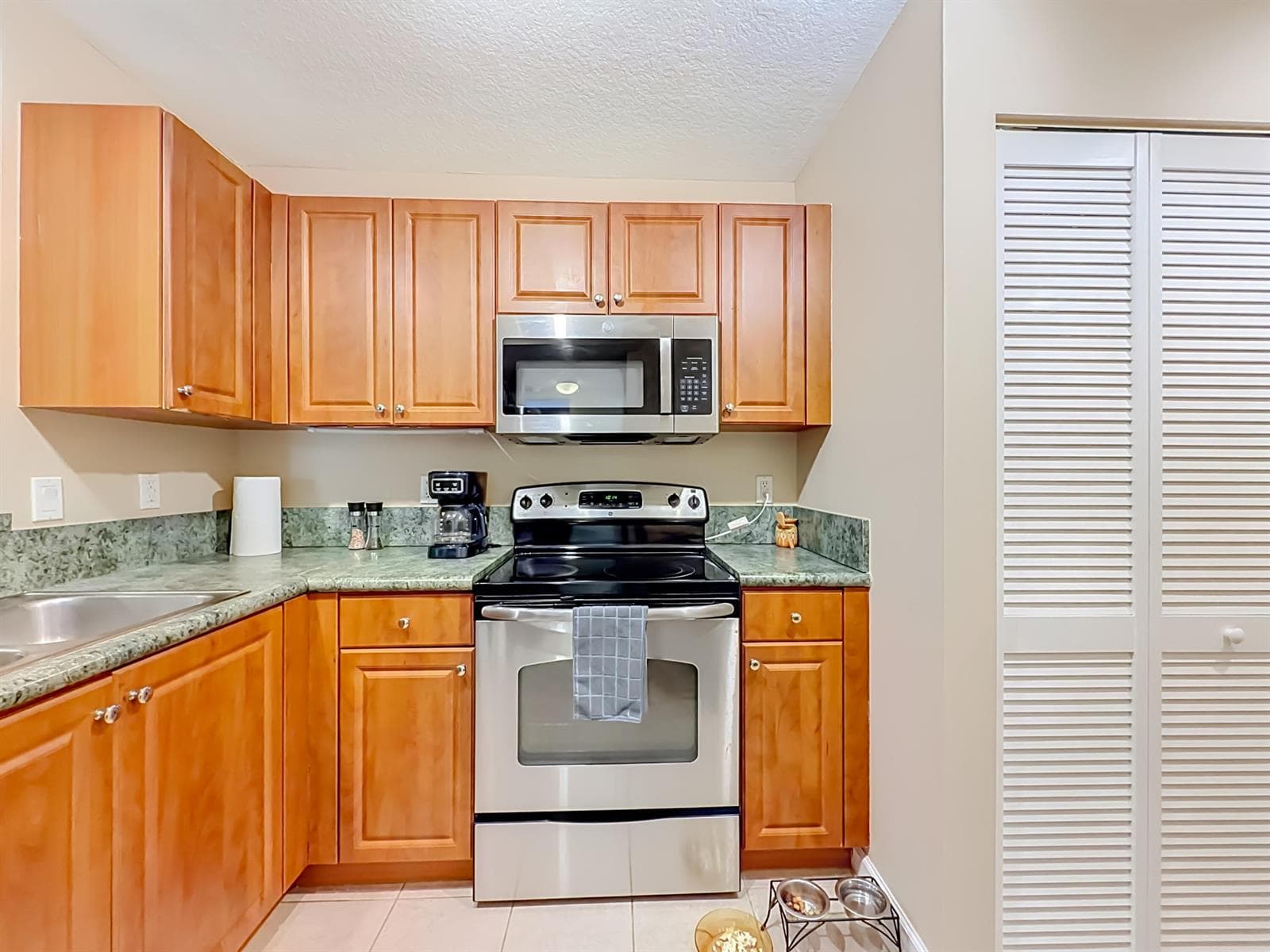 519 E Sheridan Street #404-23