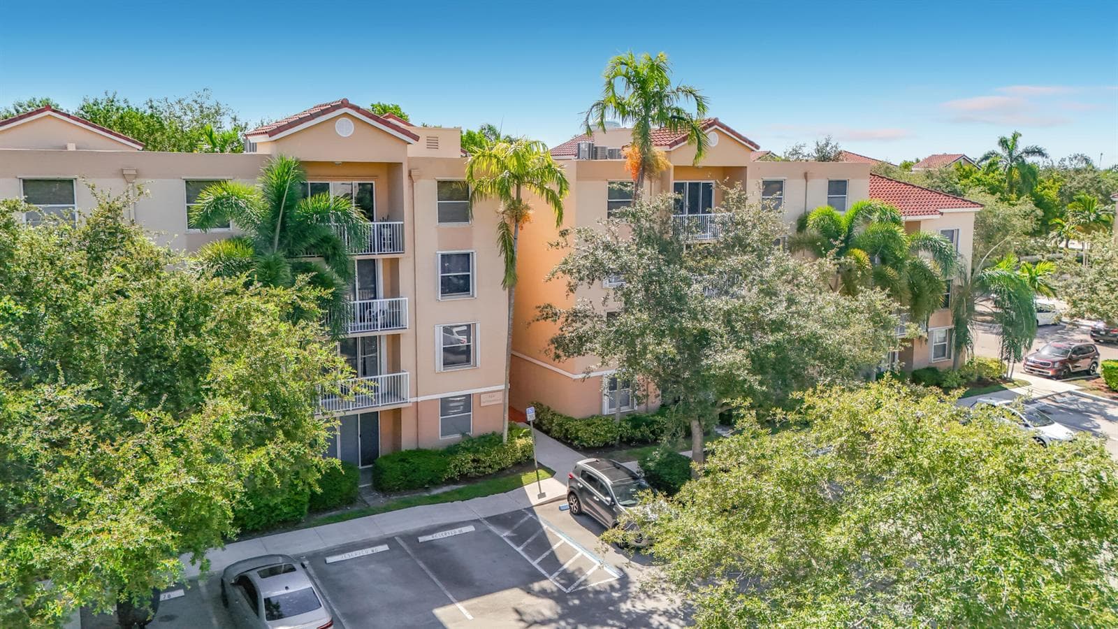 519 E Sheridan Street #404-11