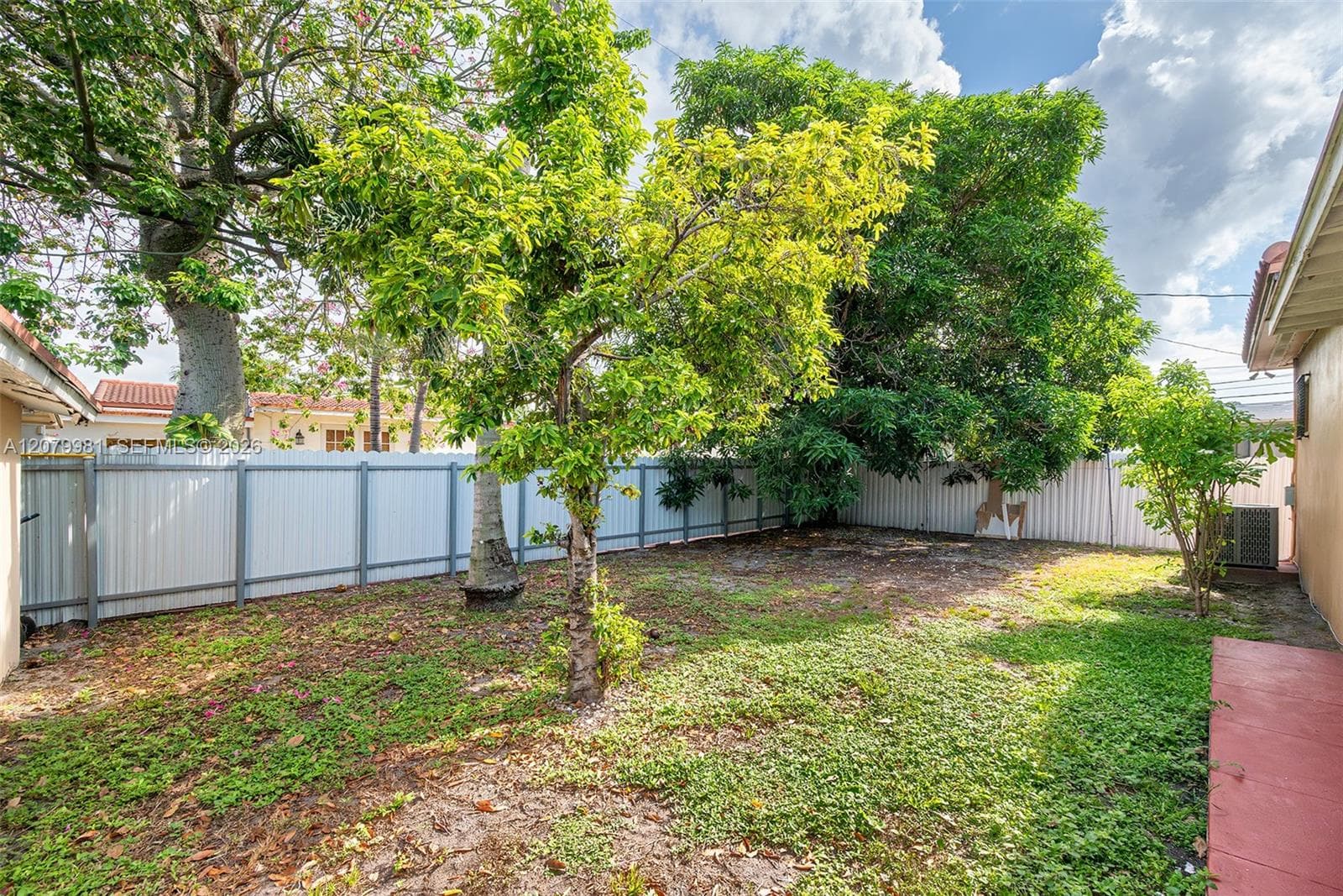 4051 NW 5th St photo 27