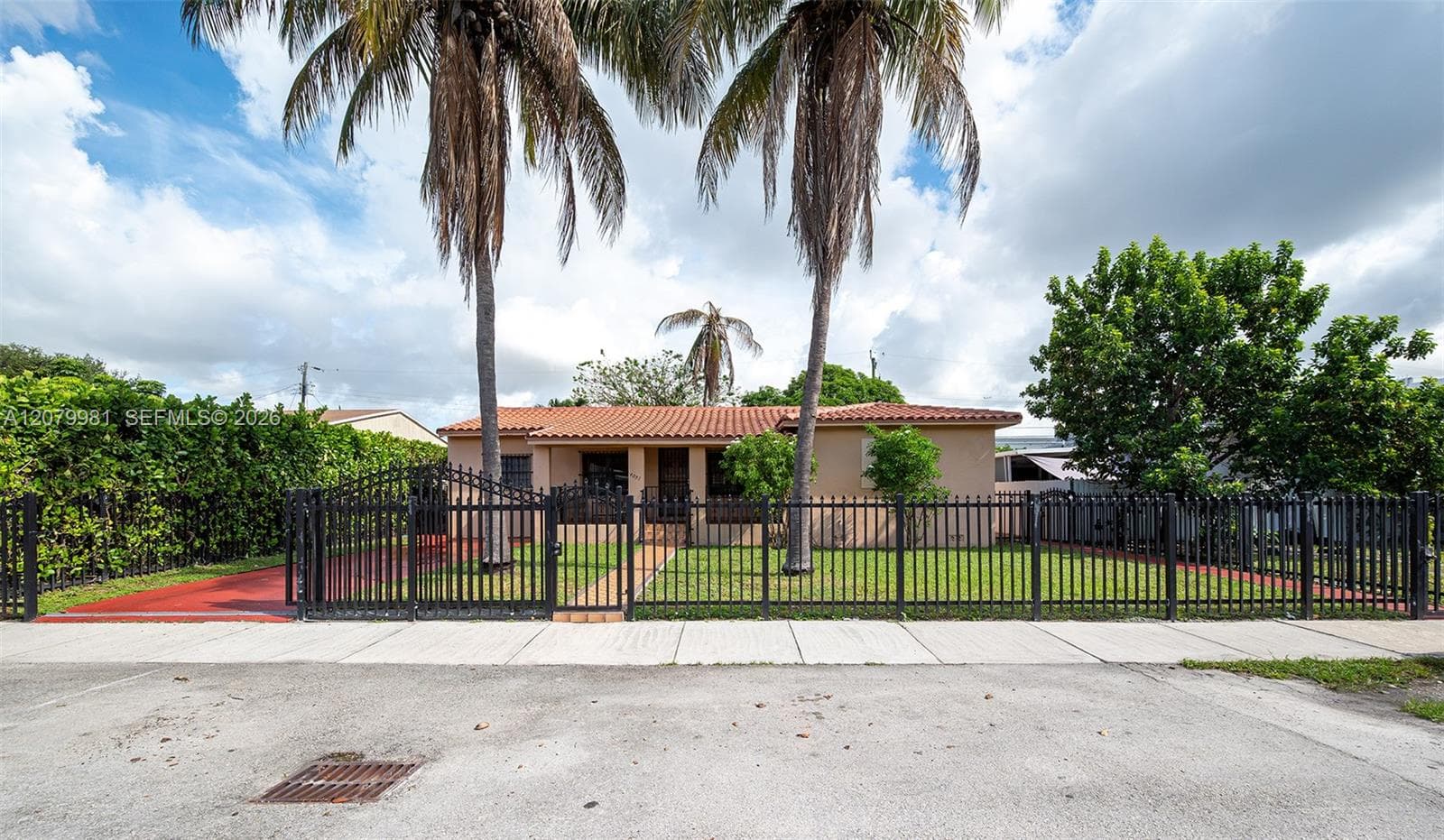4051 NW 5th St photo 1
