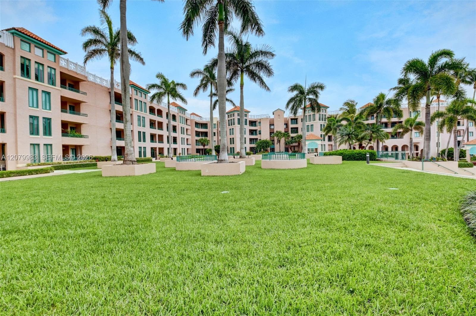 MIZNER COURT CONDO · #PH20 in Boca Raton - Photo 29