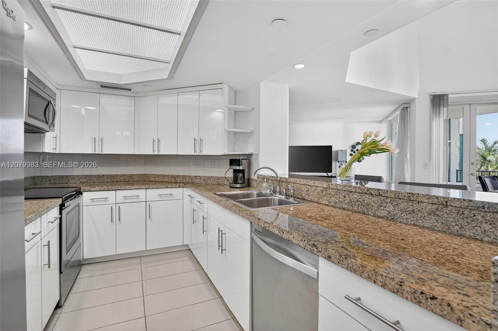 MIZNER COURT CONDO · #PH20 in Boca Raton - Photo 4