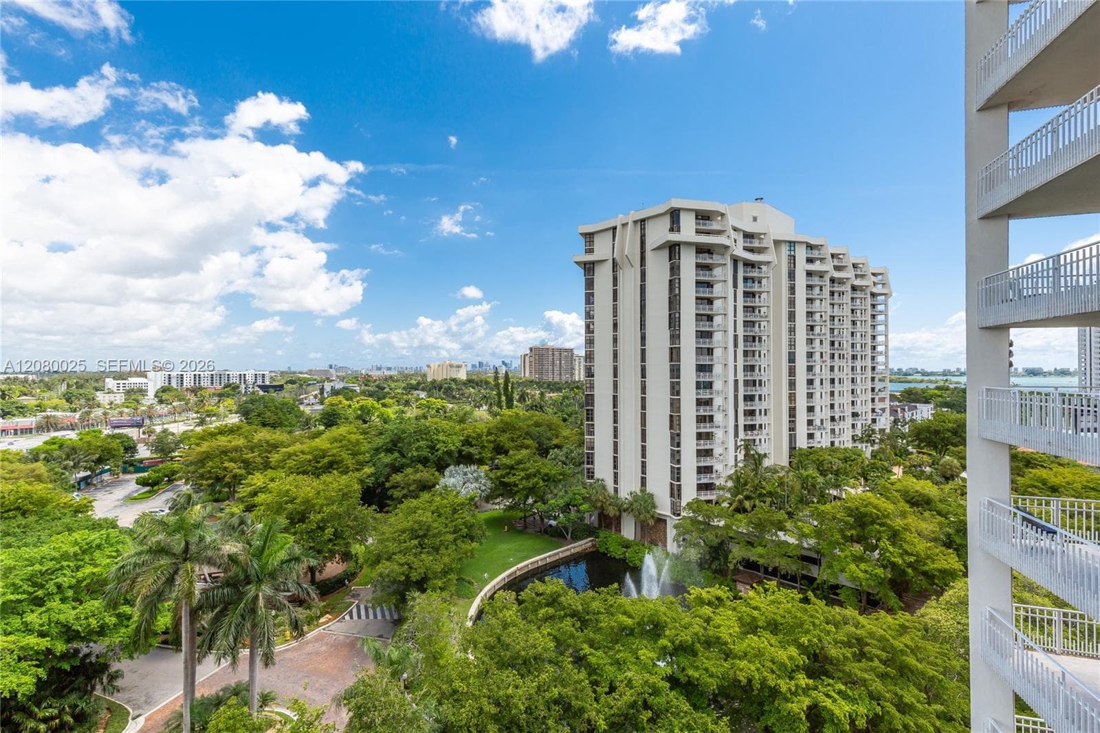 TOWERS OF QUAYSIDE CONDO · #1103 in Miami - Photo 31
