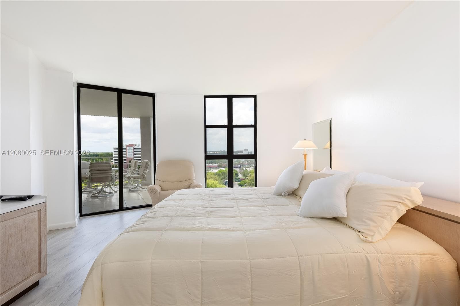 TOWERS OF QUAYSIDE CONDO · #1103 in Miami - Photo 8