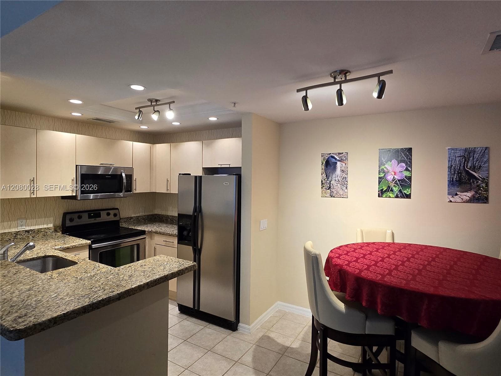 2107 SE 10th Ave #818 photo 3