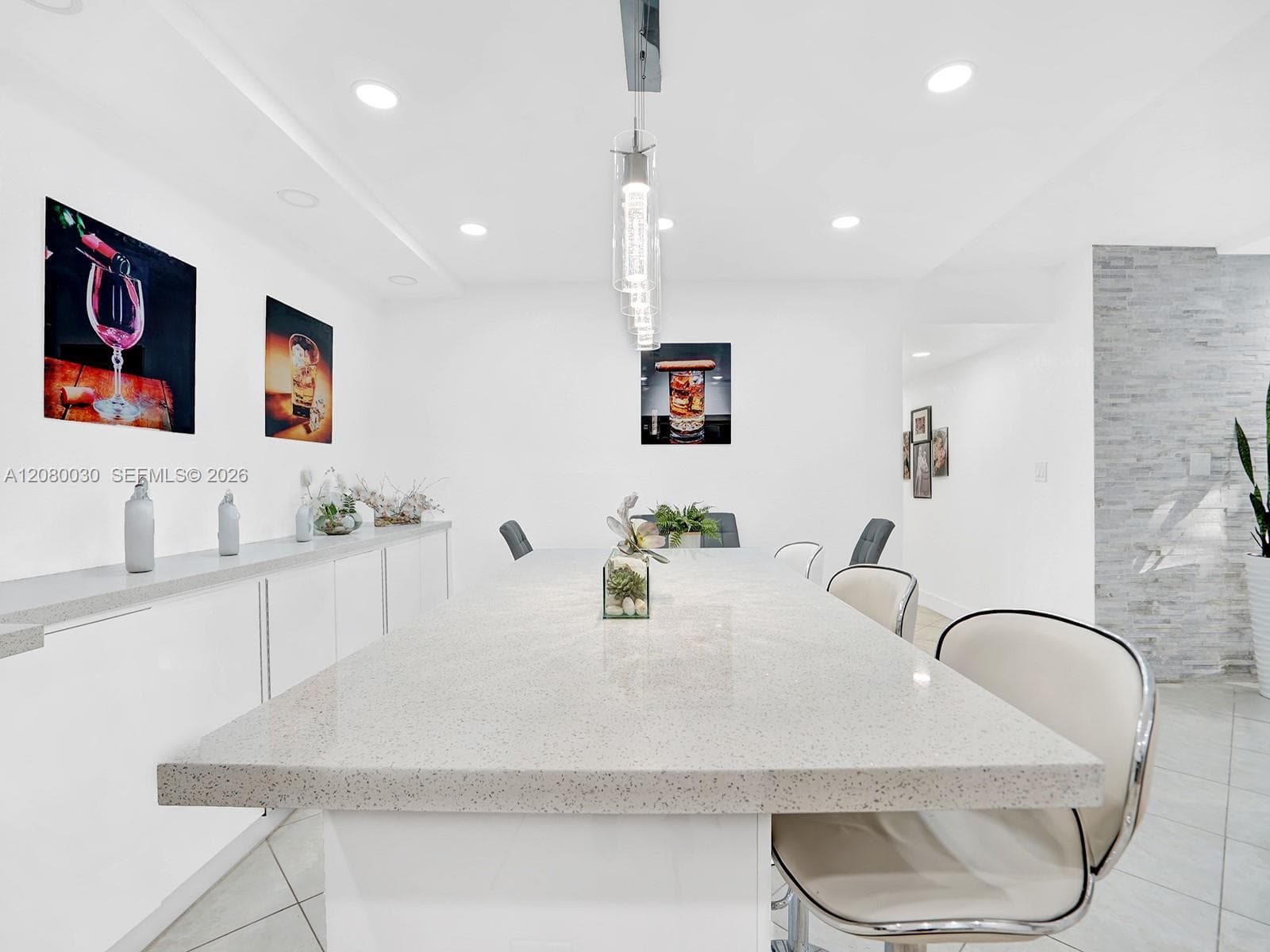 Sovereigns Condo · #2H in Miami - Photo 2