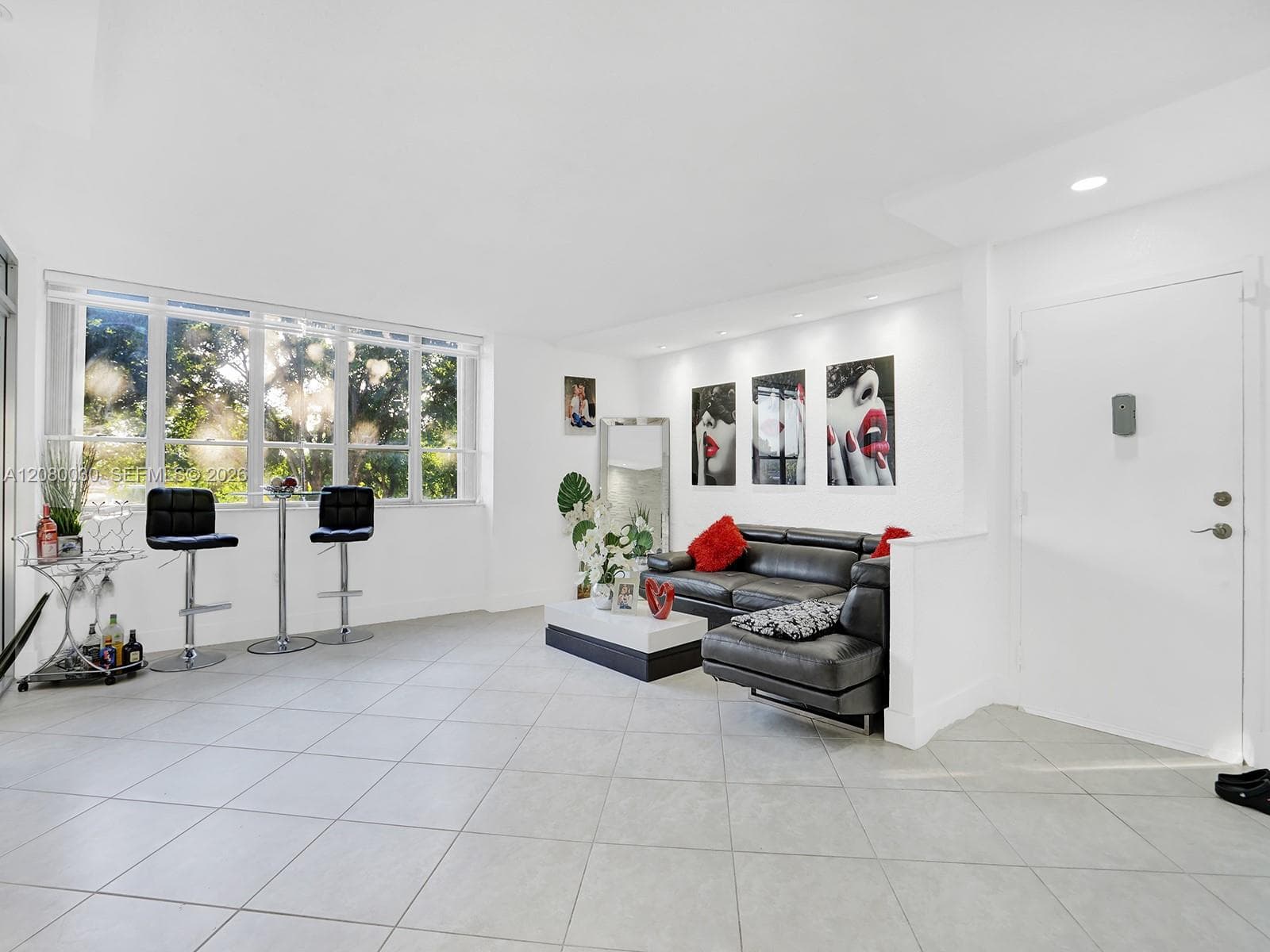 Sovereigns Condo · #2H in Miami - Photo 6