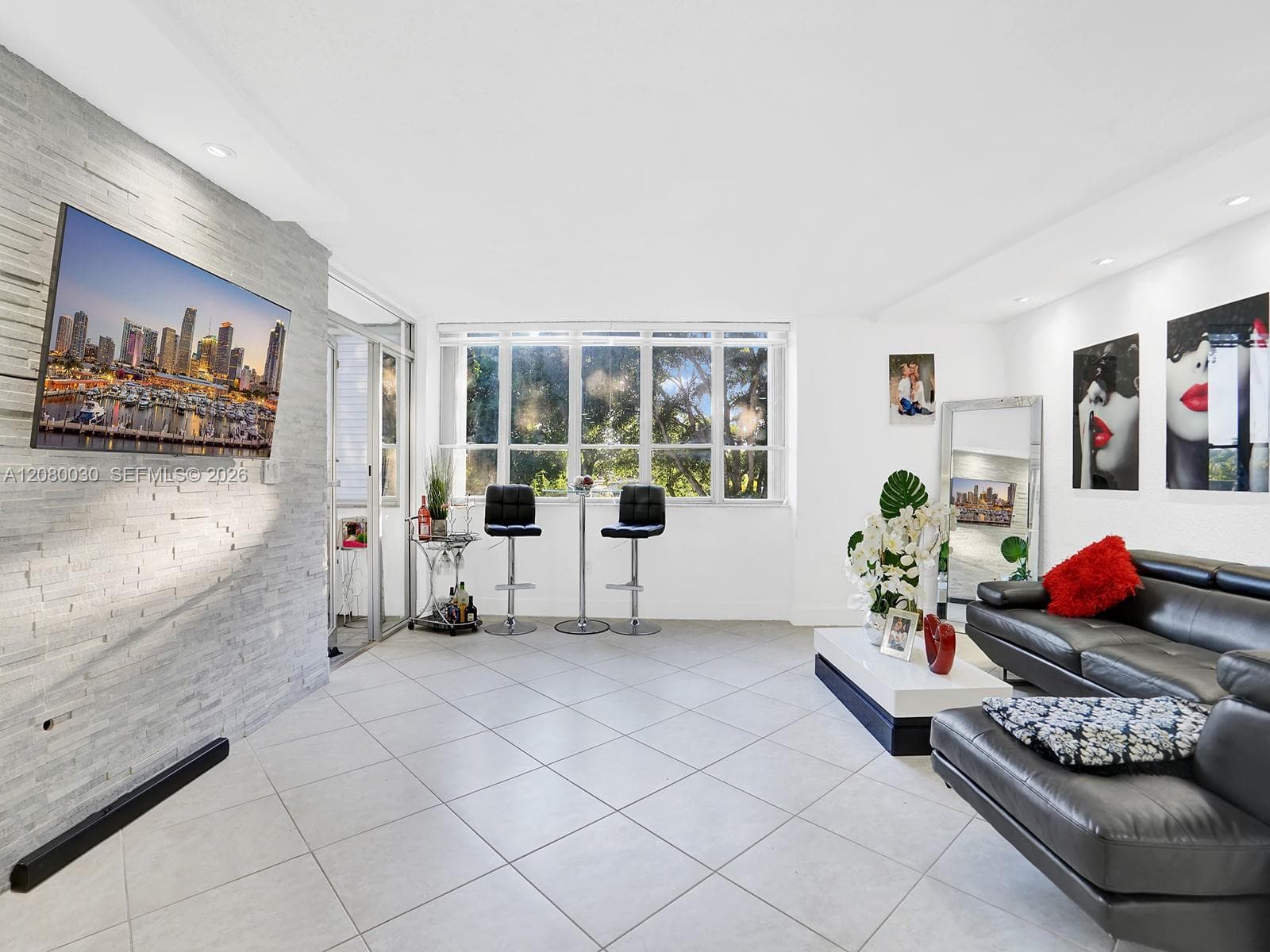 Sovereigns Condo · #2H in Miami - Photo 7
