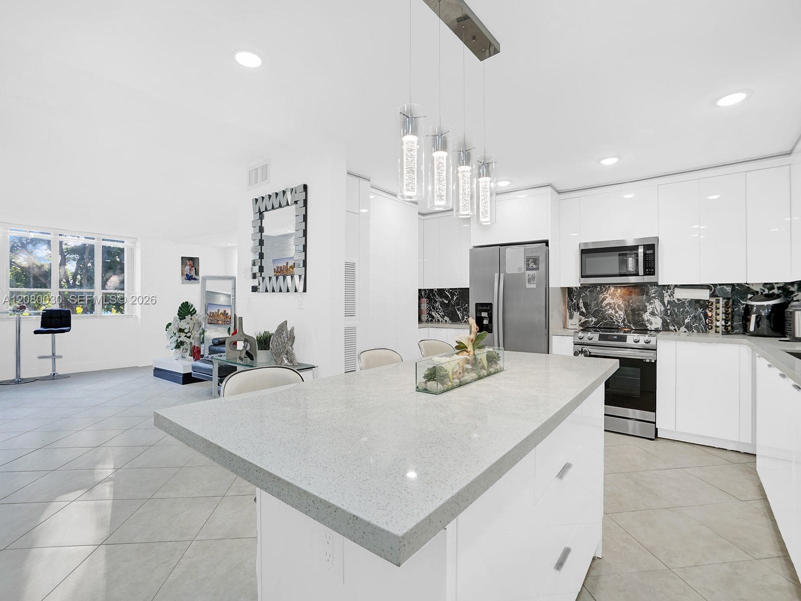 Sovereigns Condo · #2H in Miami - Photo 3