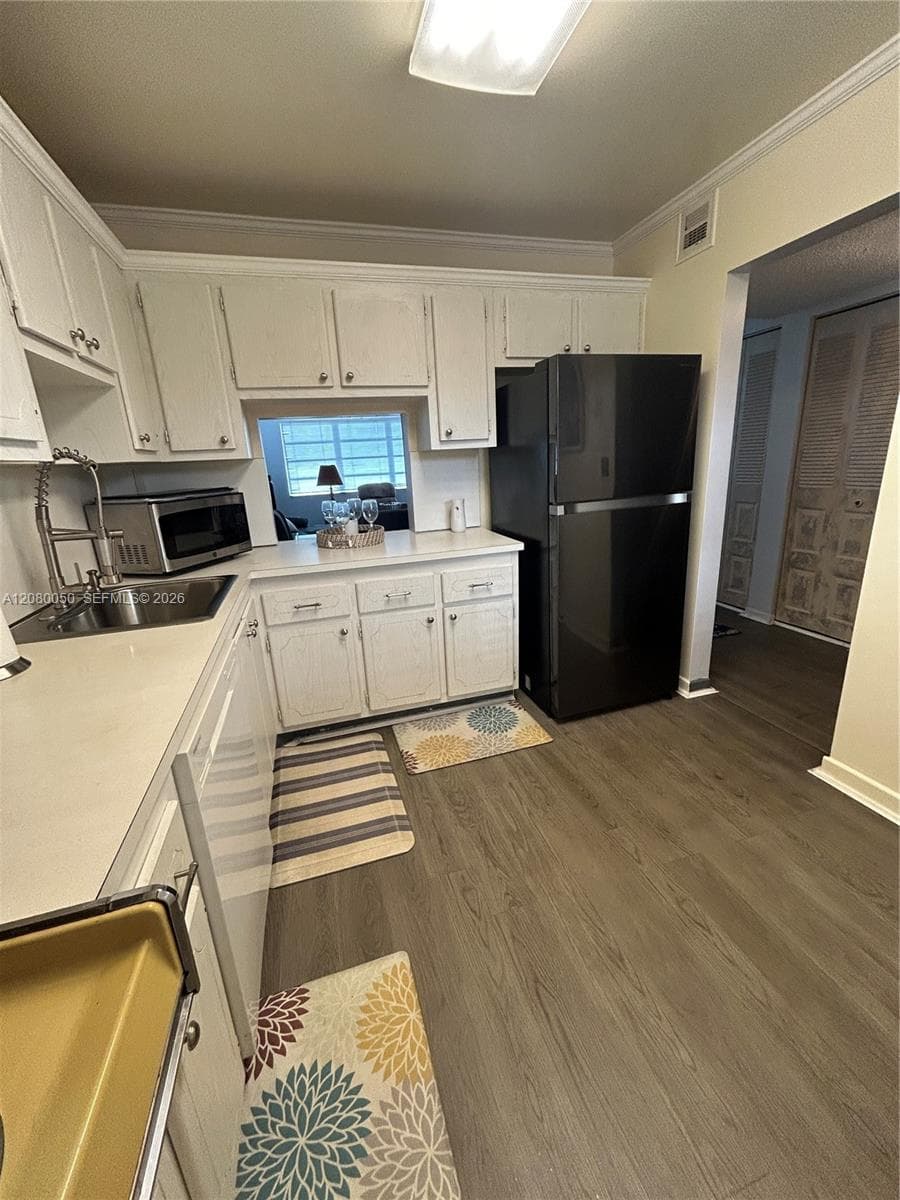 FOURTH GULFSTREAM GARDEN · #318 in Hallandale Beach - Photo 13