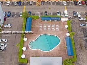FOURTH GULFSTREAM GARDEN · #318 in Hallandale Beach - Photo 17