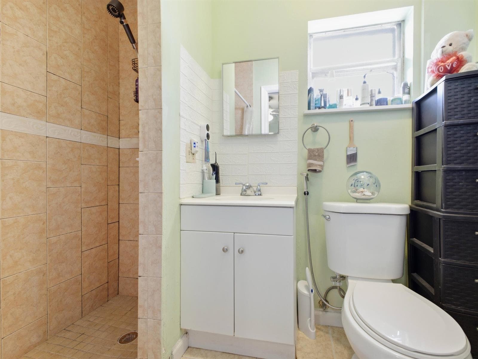 Unit 3 Bathroom